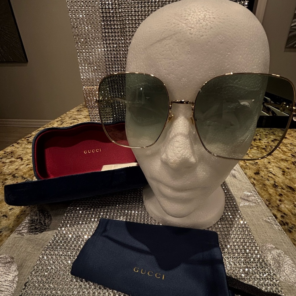 Gucci GG0879S Col 003 61-18 Women's Sunglasses with Gold Frame and Green Lenses